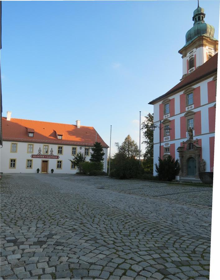 Hotel Kloster-Gasthof Speinshart Eschenbach in der Oberpfalz Exterior photo